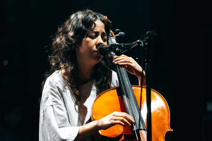 Watch: Mabe Fratti featuring Shards - Live at Le Guess Who?